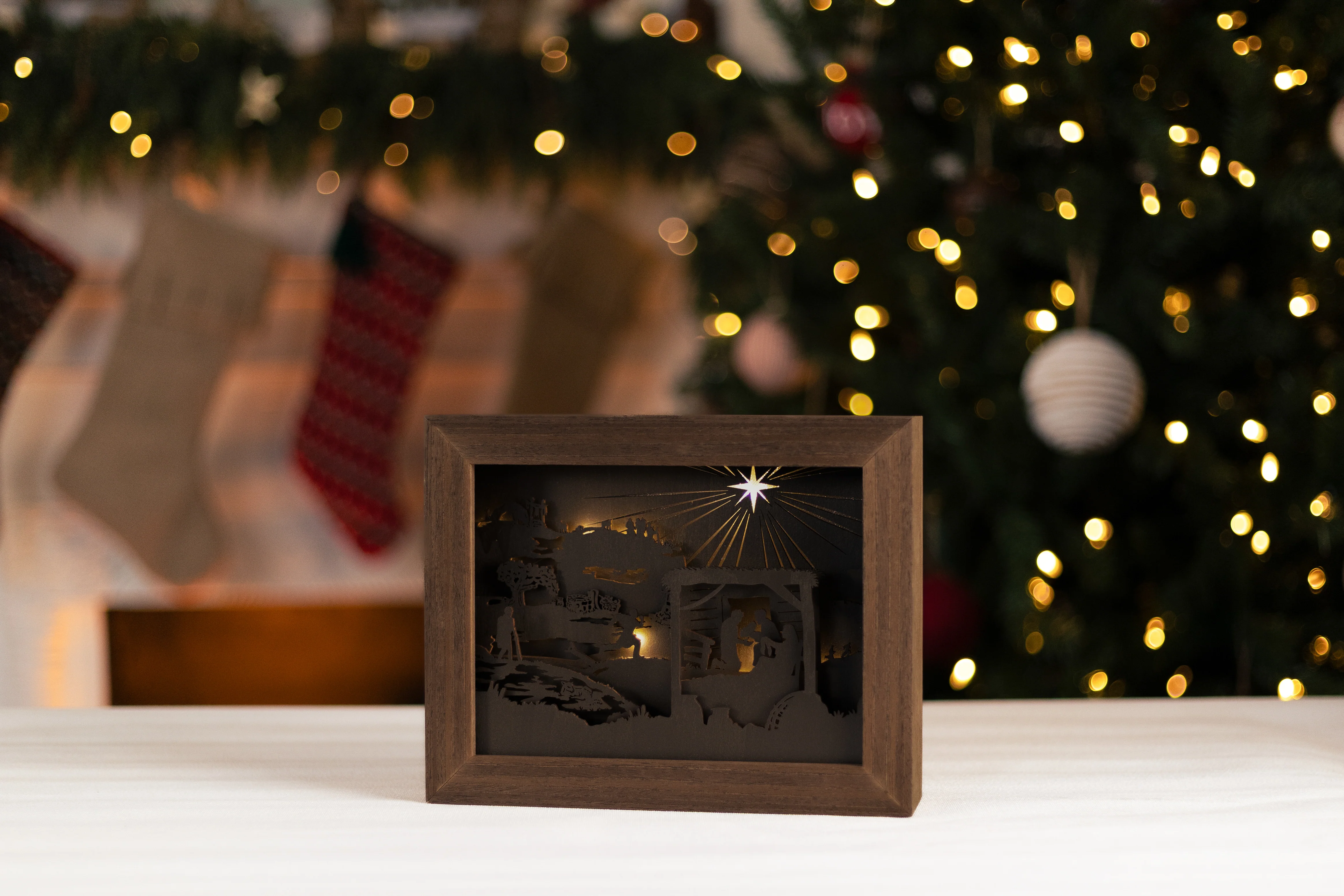 People Must Know Christmas Shadow Box - Image 3